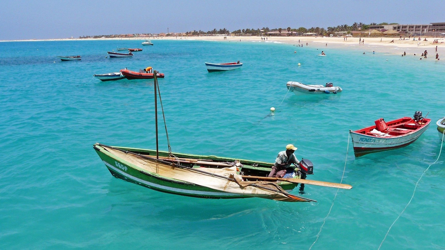 El inglés no es un requisito para emigrar como jubilado: este país tiene playas paradisiacas y vives con 550€
