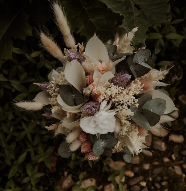 El ramo de Laura Moure en las fotos de su boda. (Instagram)