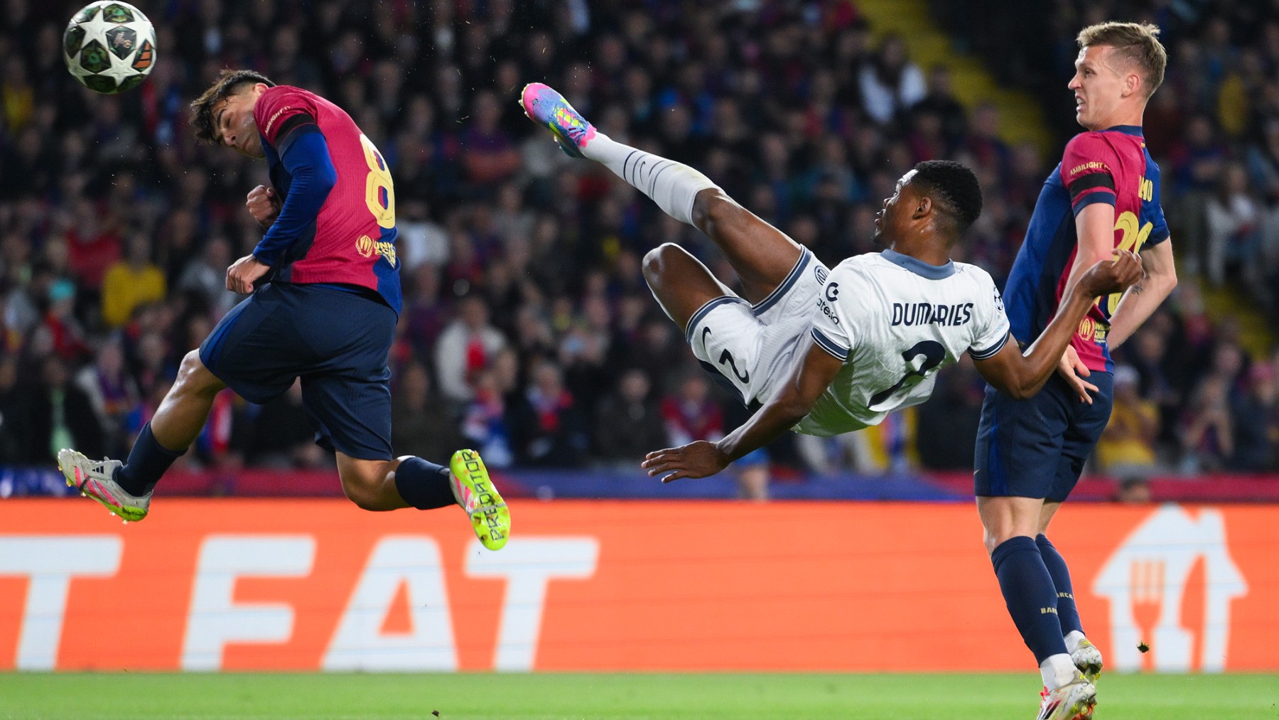 Denzel Dumfries: el ‘ahijado’ de Edgar Davids que se ha convertido en la pesadilla del Barça