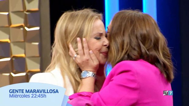 Ana Obregón y Toñi Moreno en el plató de Gente Maravillosa (RTVA).
