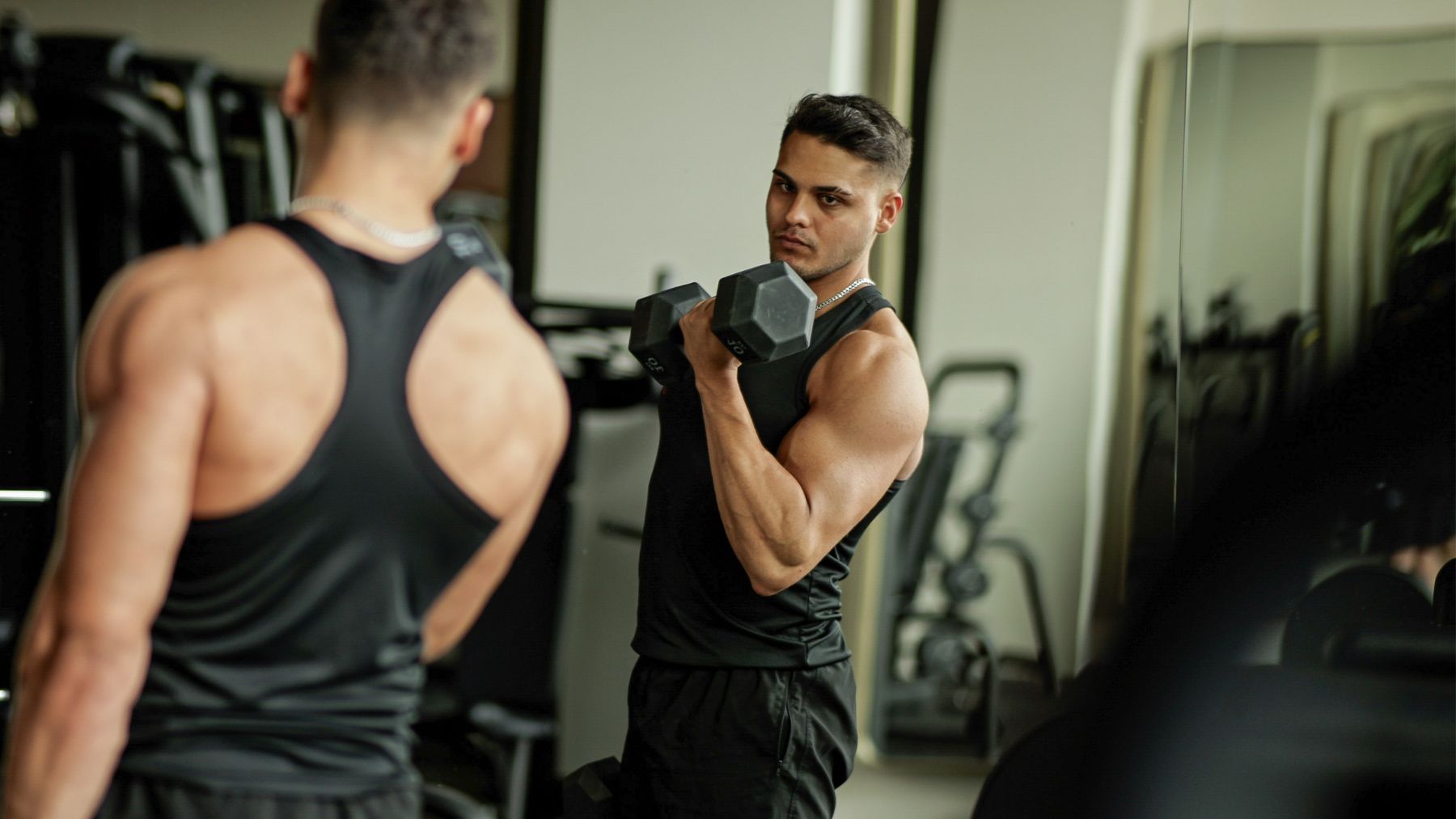Soy entrenador personal y éste es el material de Decathlon que recomiendo para ganar músculo desde casa