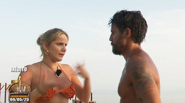 Gloria explica a su hermano Manuel los rumores de su novia Gabriella. (Mediaset)