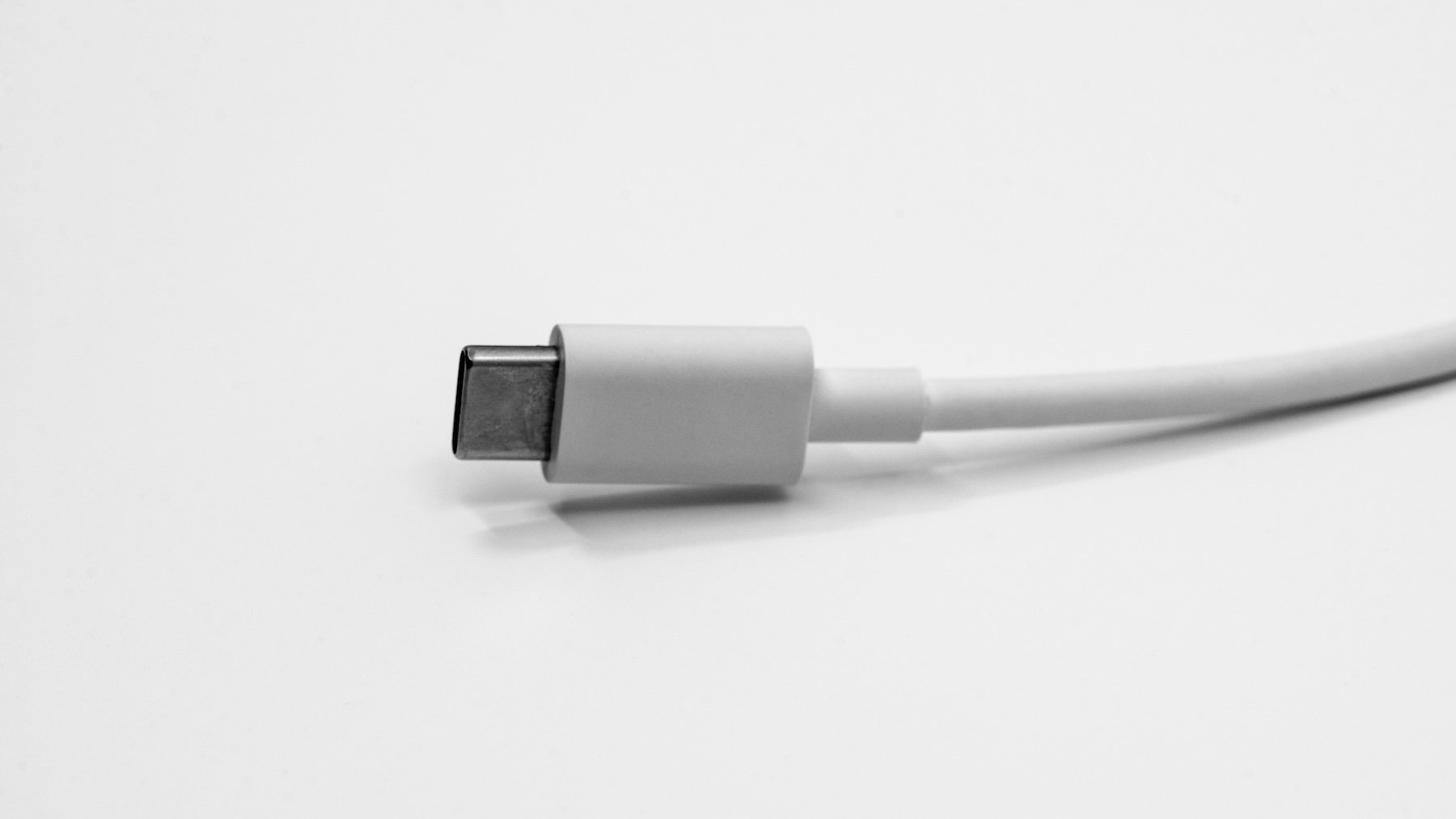 USB-C: lo que sí puedes enchufar y lo que no deberías ni intentar