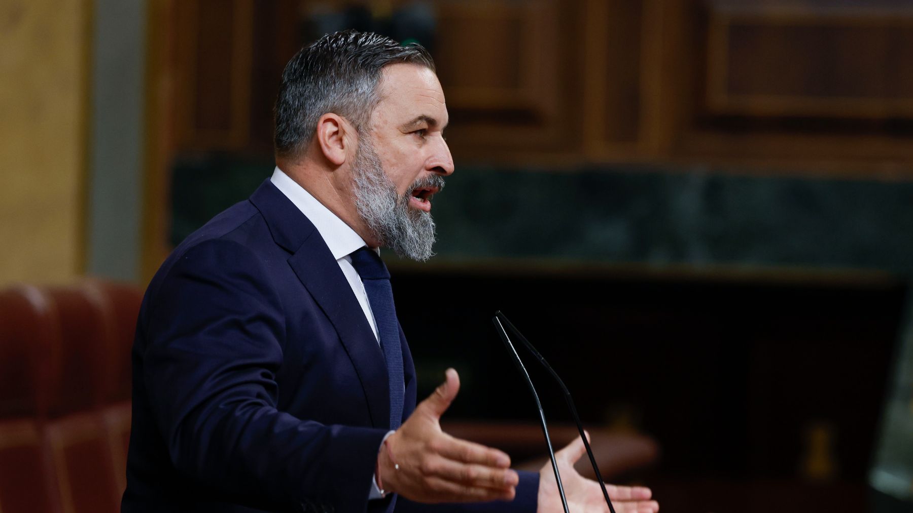 Abascal ridiculiza a «Pedro Chávez» por su apagón: «La luz no se le apagó ni a Franco»