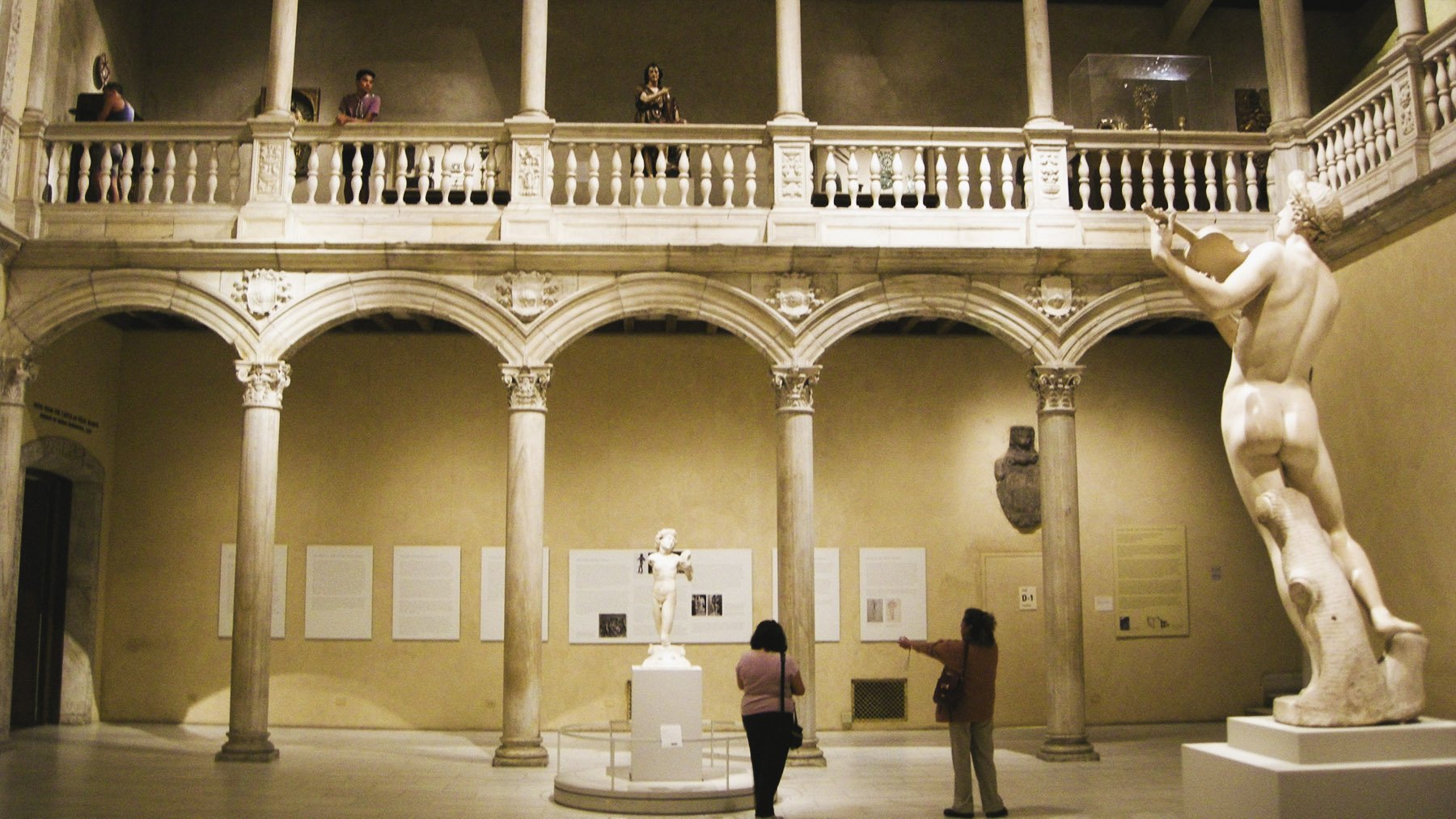 Esta joya medieval es la fortaleza árabe más infravalorada de España, y su patio se expone en Nueva York