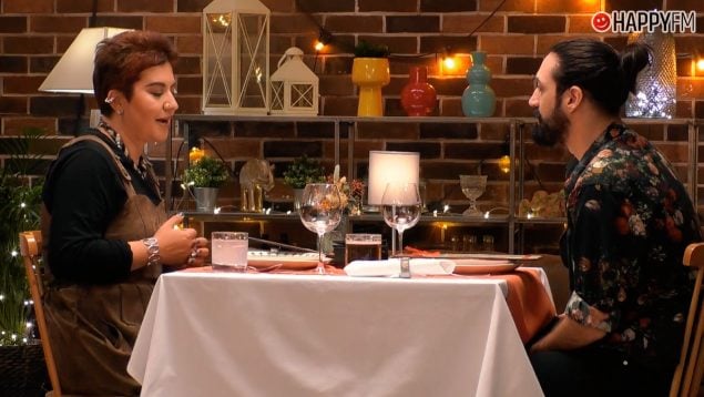 Desislava y Arte en First Dates. (Mediaset)