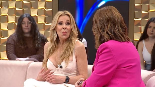 Ana Obregó y Toñi Moreno en el plató de 'Gente Maravillosa' (RTVA).