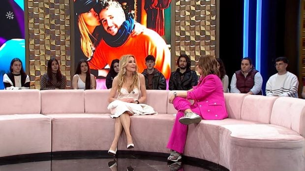 Ana Obregó y Toñi Moreno en el plató de Gente Maravillosa (RTVA).