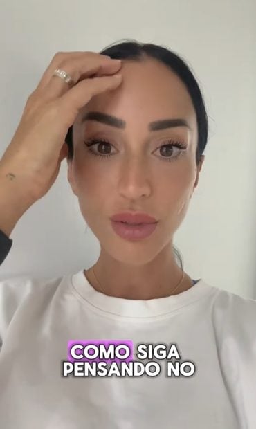 Aura Ruiz muestra su nueva imagen, ya sin relleno de labios (Instagram).