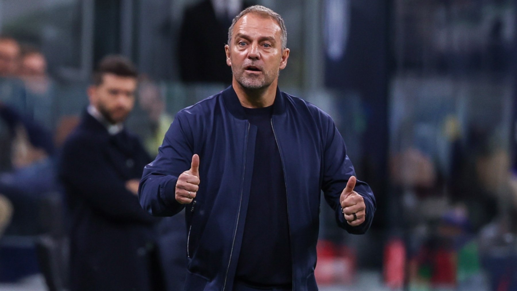 Hansi Flick, durante el Inter-Barça. (EP)
