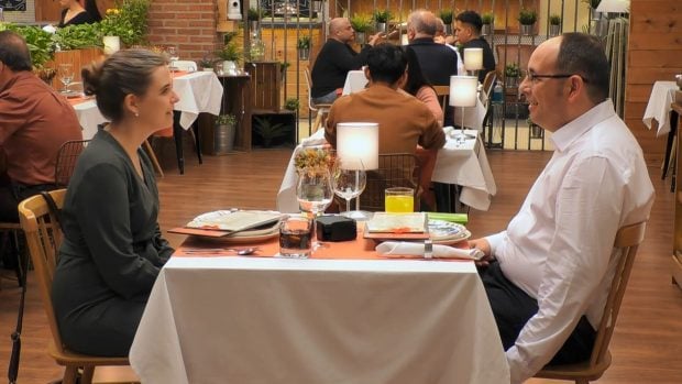 Anna-Lena y Robert en la cena de 'First Dates'. (Mediaset)