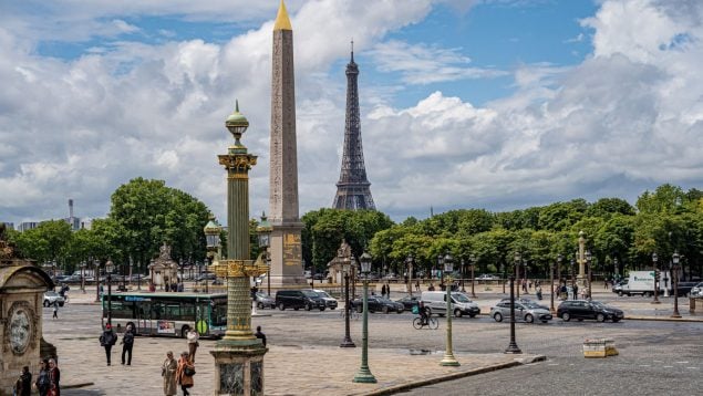 Arqueólogos descubren nuevos jeroglíficos en el obelisco de París, descomunal descubrimiento arqueológico de Ramsés II, jeroglíficos en el obelisco de plaza de la concordia, hallazgo arqueológico, arqueólogos.