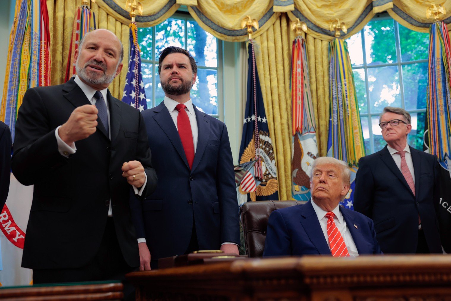Wall Street celebra el acuerdo comercial entre EEUU y Reino Unido aunque se mantienen los aranceles del 10%