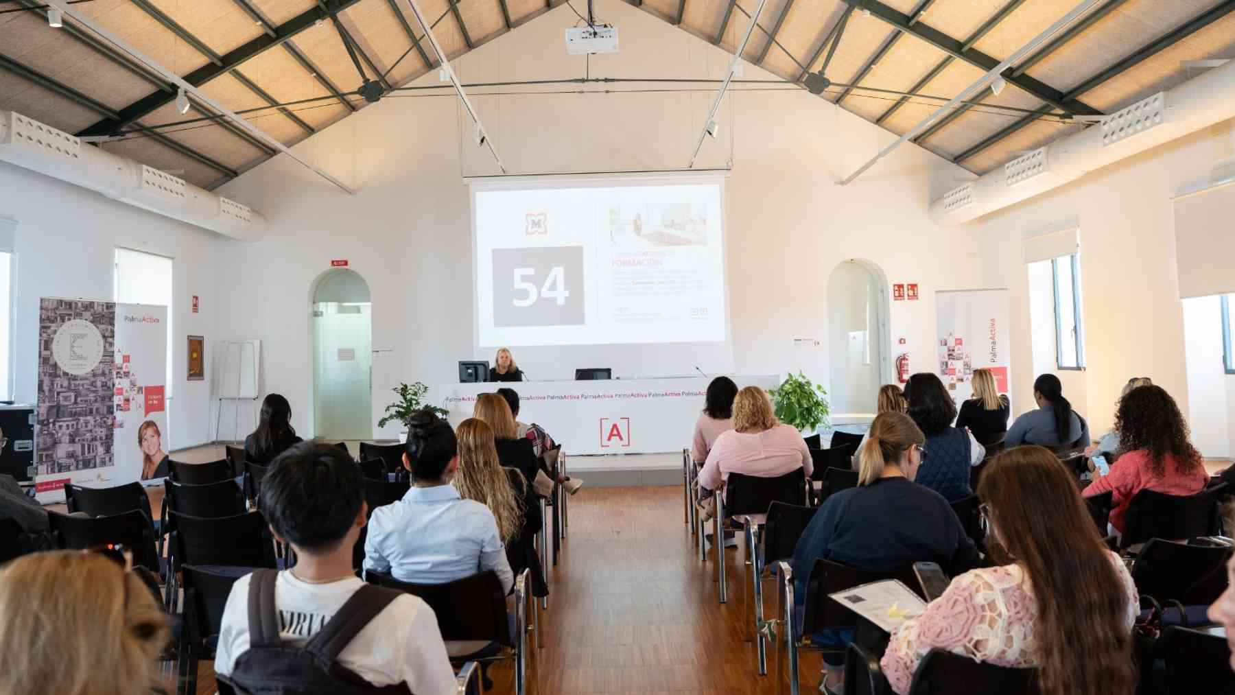 La agencia municipal de desarrollo local de Palma elimina el requisito de catalán a sus profesores