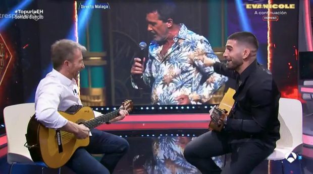 Pablo Motos e Ilia Topuria en 'El Hormiguero'. (Atresmedia)