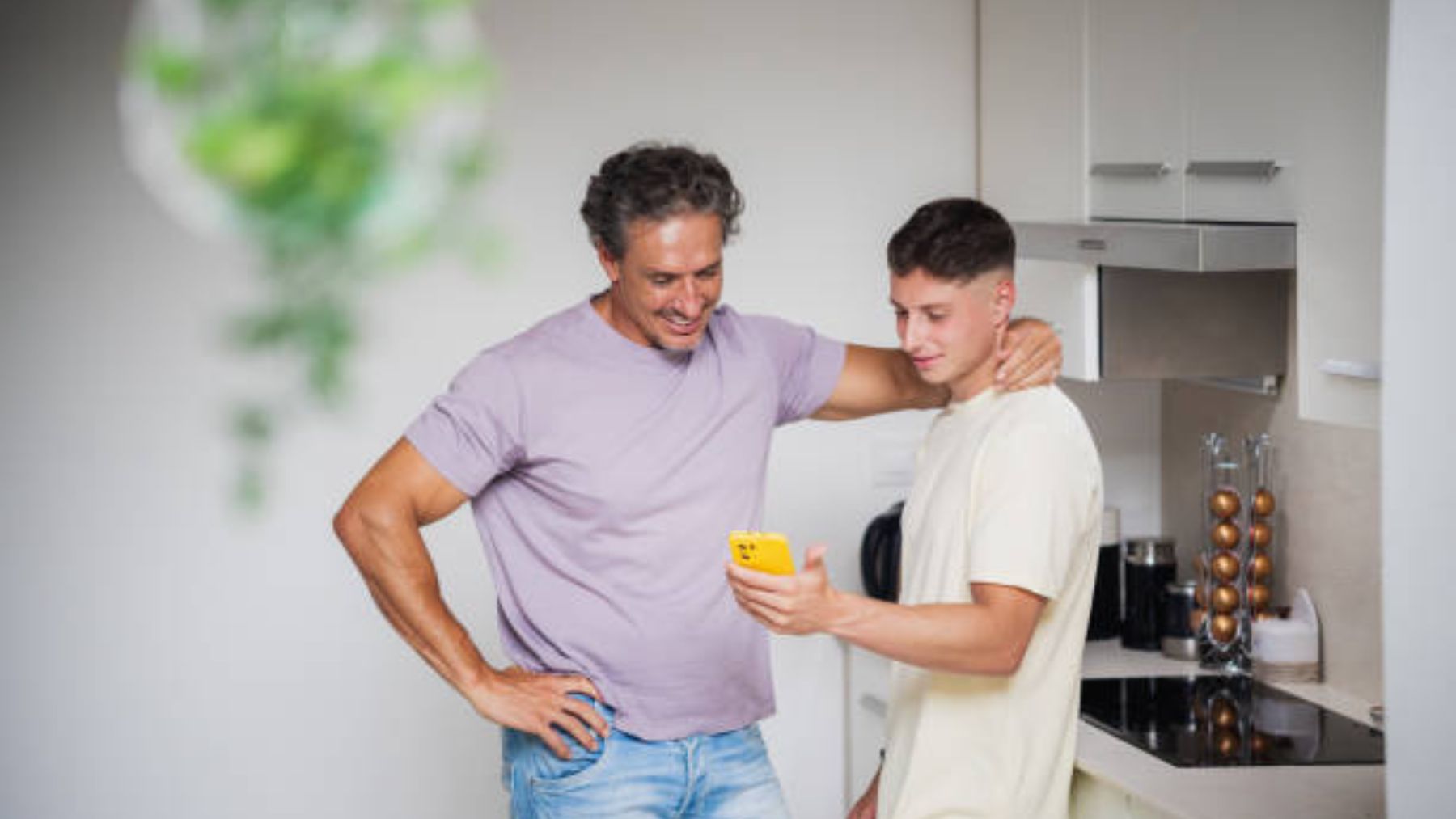 El regalo más inesperado de la Seguridad Social a los padres con hijos: estos son los requisitos