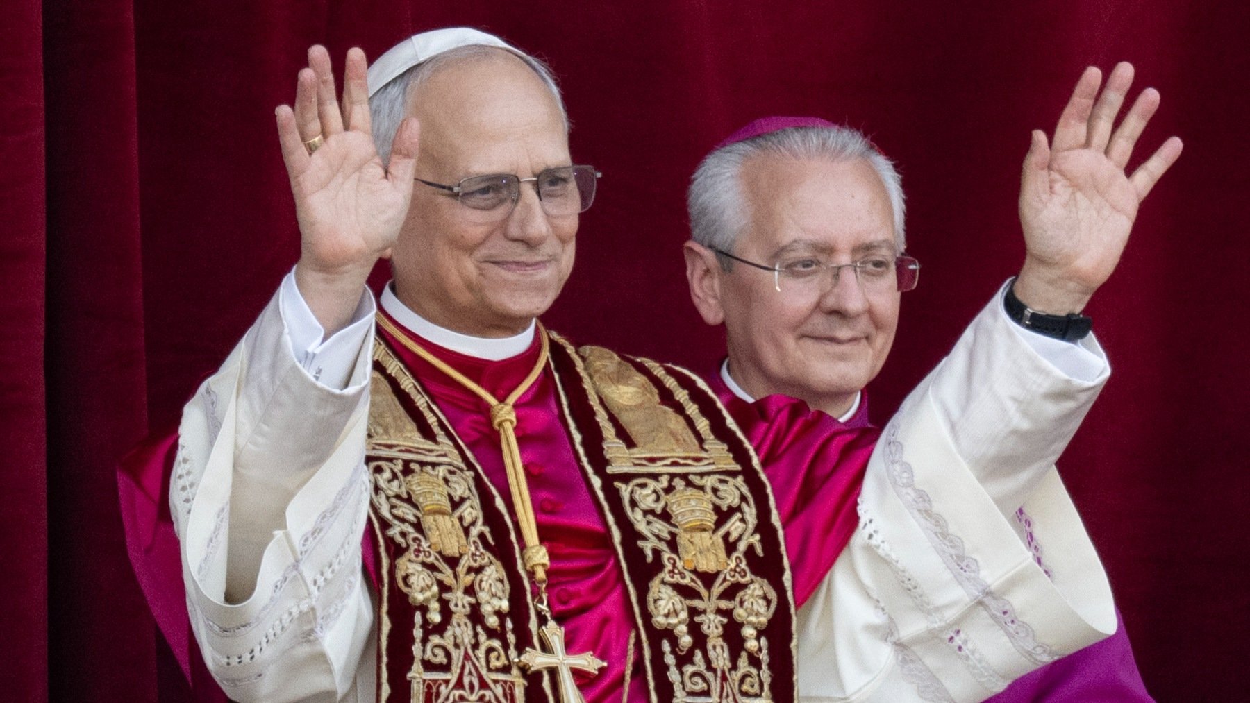 El padre Emilio y su relación con el Papa: «Sus abuelos eran de Córdoba y él vivió la Madrugá de Sevilla»