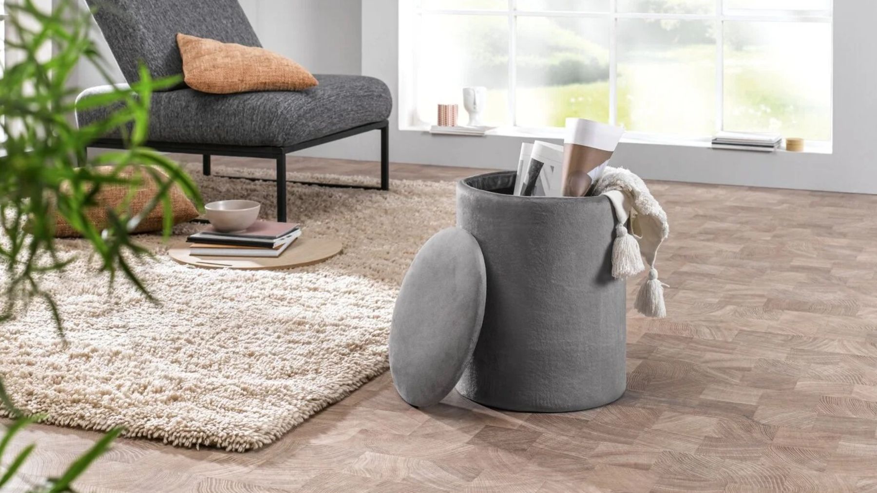 Ni Ikea ni Amazon: el taburete de Lidl con almacenaje por menos de 15 € arrasa antes de llegar a tienda