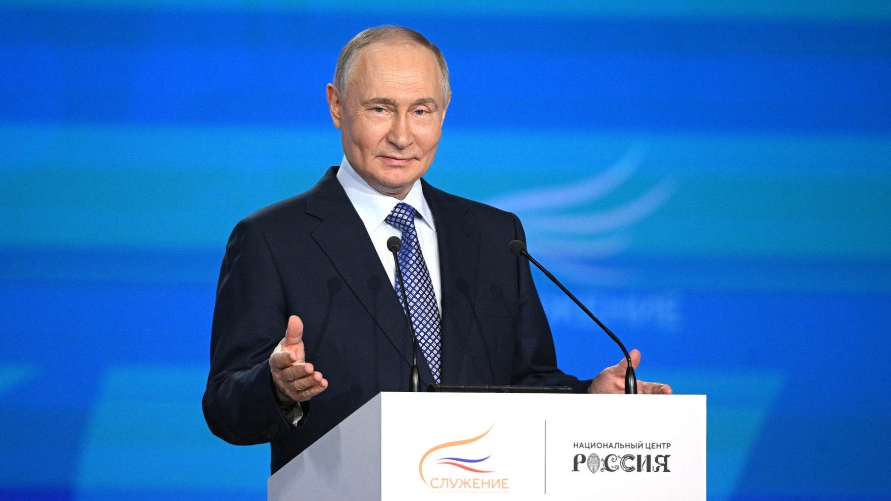 Bruselas quiere vetar el gas de Rusia en 2027 y Naturgy y Repsol tienen firmados contratos hasta 2038