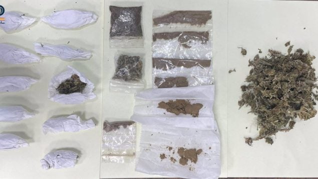 Sorprendido en un patinete con 11 envoltorios de marihuana y 7 de hachís preparados para su venta en Palma