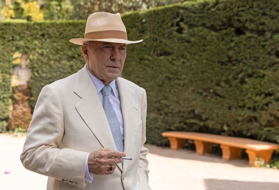 La serie de José Coronado que llega a Netflix: una joya basada en esta novela de Pérez-Reverte