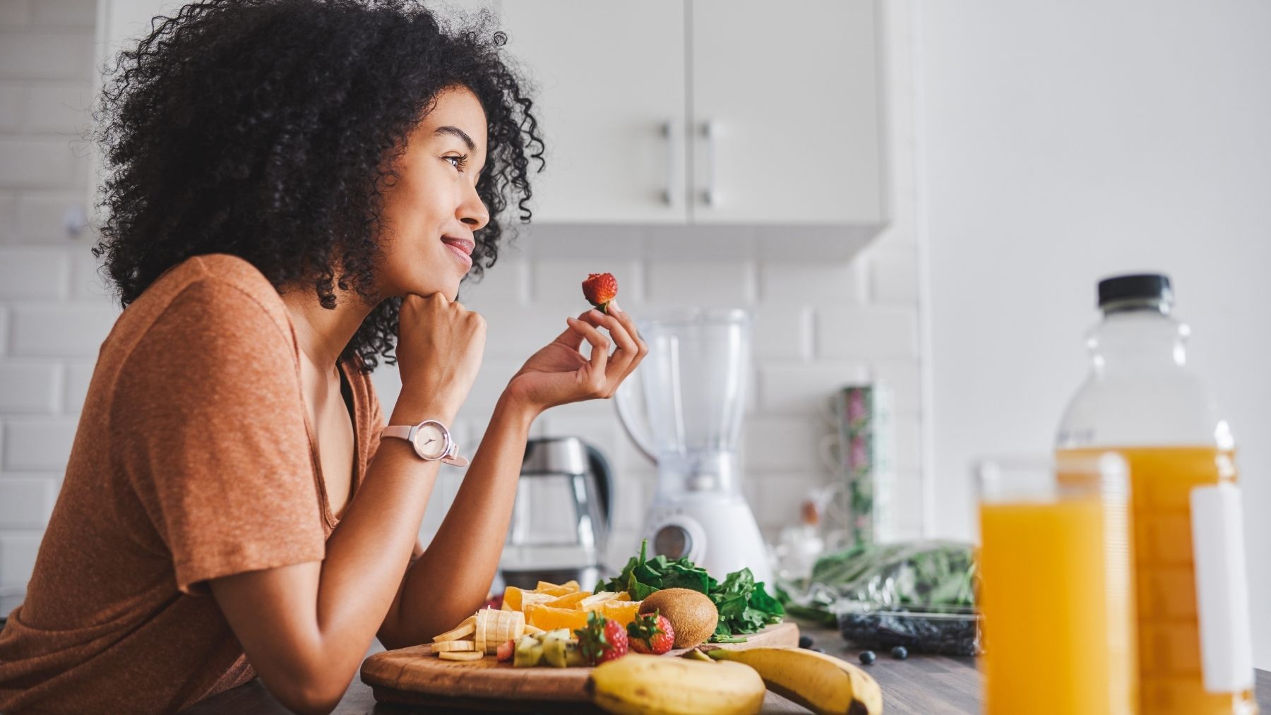 Un experto de Harvard lo confirma: éste pequeño gesto a la hora de comer puede alargar tu vida