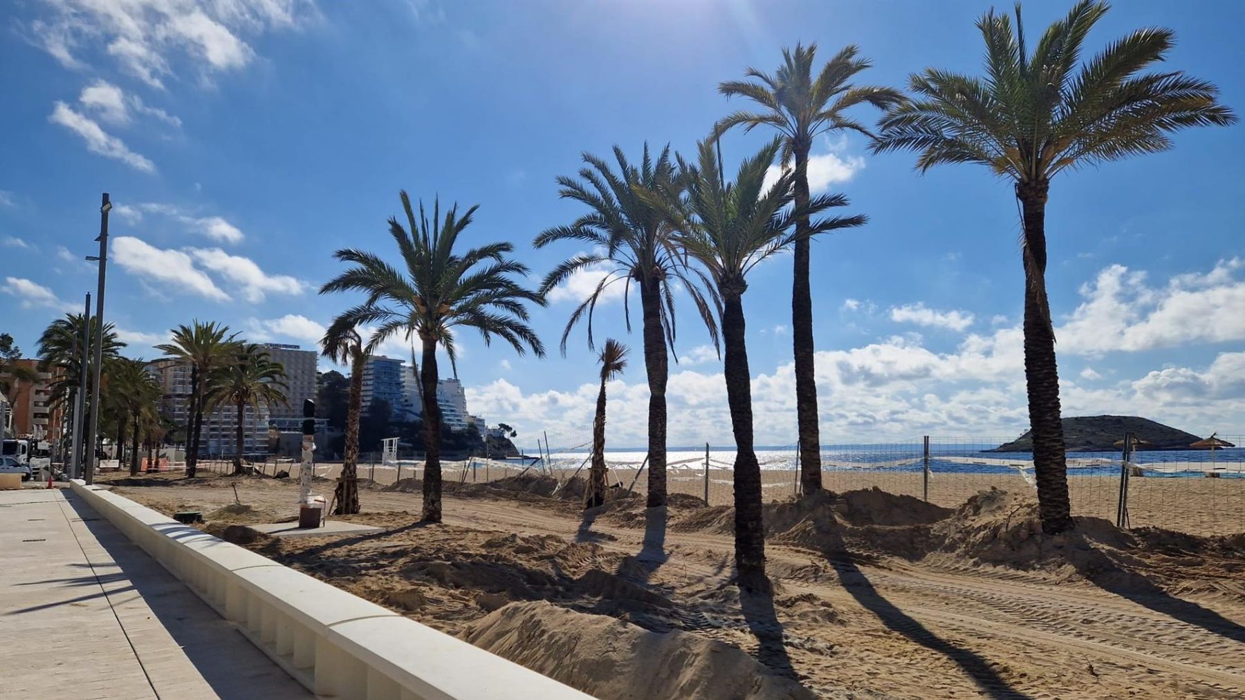 Magaluf empieza a mostrar su nueva cara tras la remodelación del Paseo Marítimo