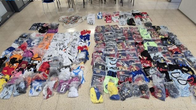 Un grupo de ‘top manta’ se enfrenta a la Policía en Palma para recuperar material ilegal incautado