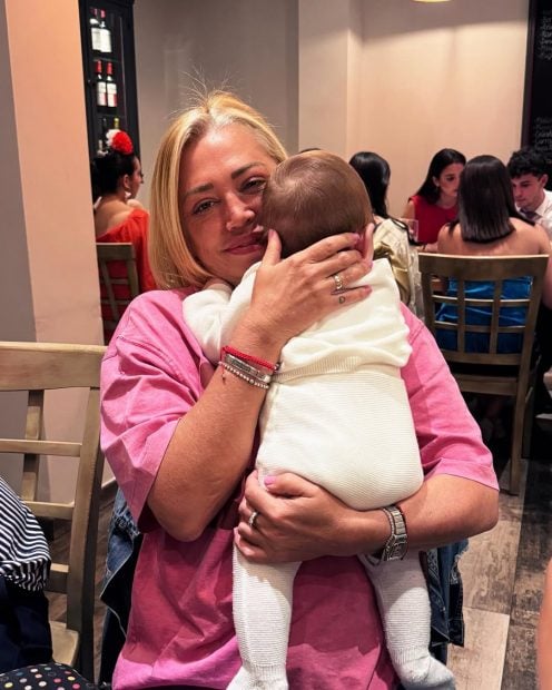 Belén Esteban con Alma, la hija de Anabel Pantoja (Instagram).