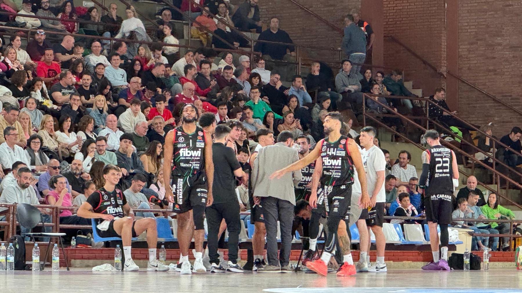 Paso de gigante del Fibwi en León en el play off de ascenso