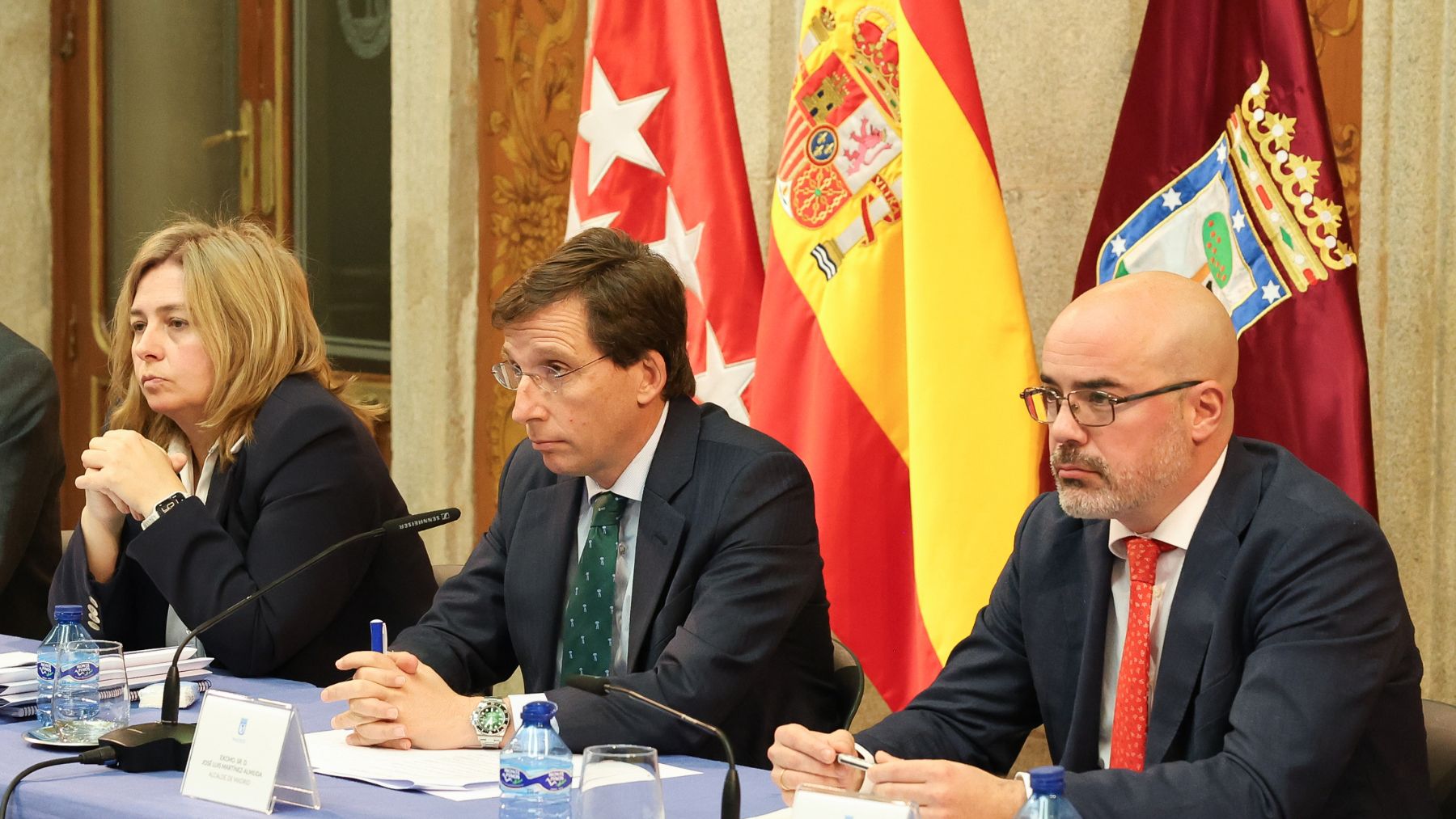 La vicealcaldesa, Inma Sanz, el alcalde Martínez Almeida y el delegado del Gobierno, Francisco Martín. (Foto: EP)