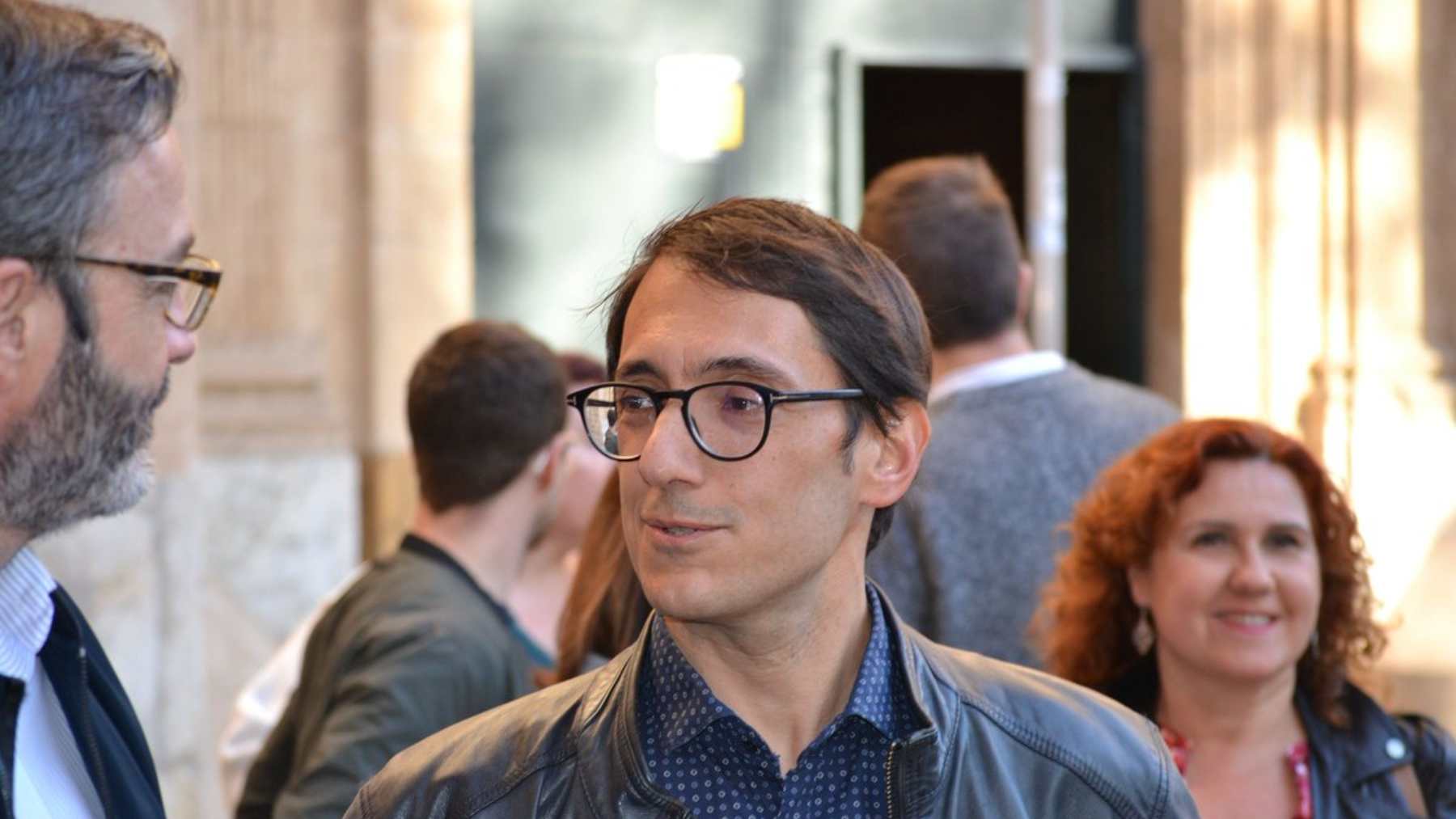 El secretario general del PSOE de Palma, Iago Negueruela, con su antecesor en el cargo, José Hila.