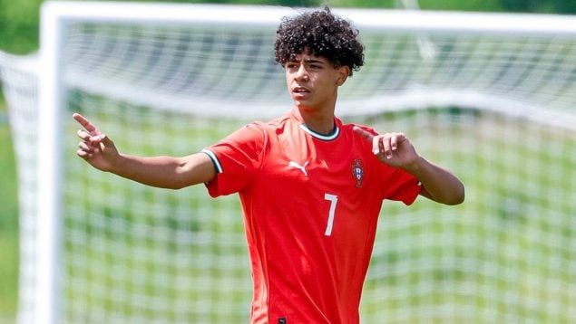 Cristiano Ronaldo Jr. con la sub15 de Portugal. (@Cristiano)