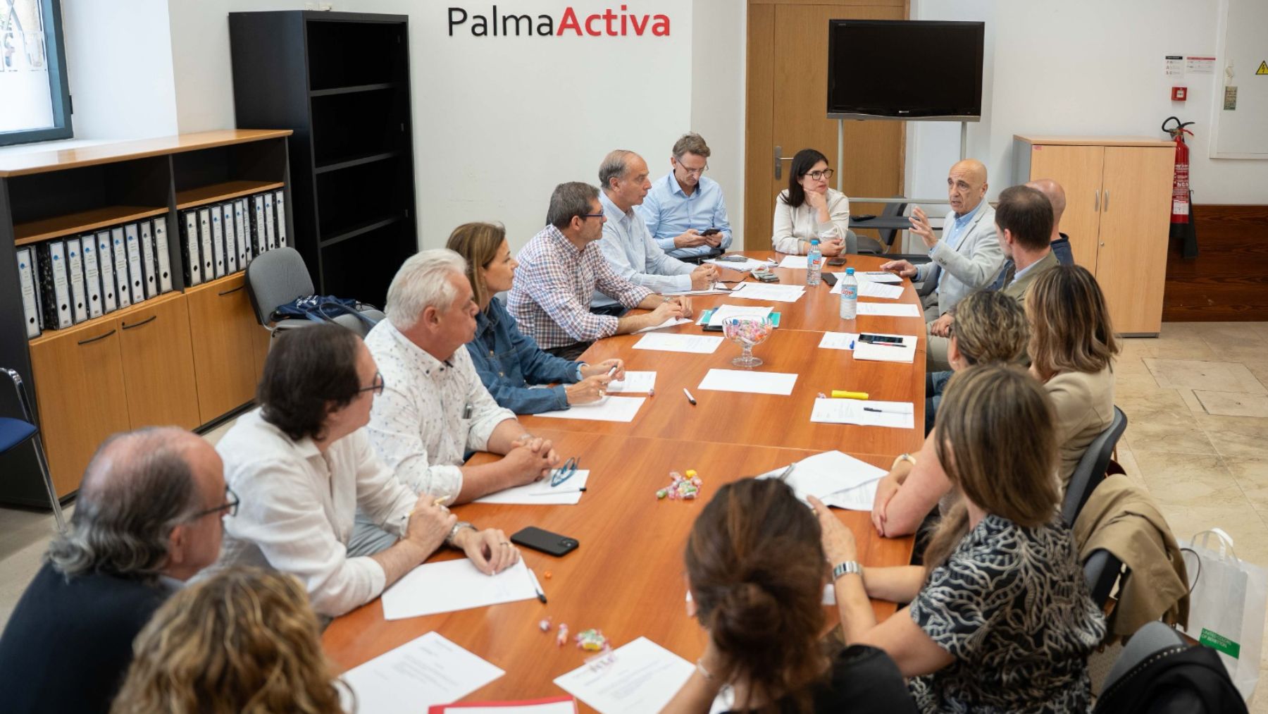 Reunión del Consejo Municipal de Comercio.
