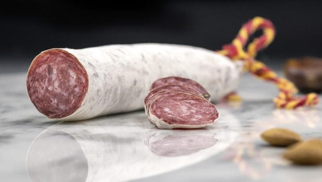 El embutido que sólo preparan en Málaga, mejor salchichón de España, Salchichón de Málaga, embutidos típicos de Andalucía, lo mejor de la gastronomía malagueña.