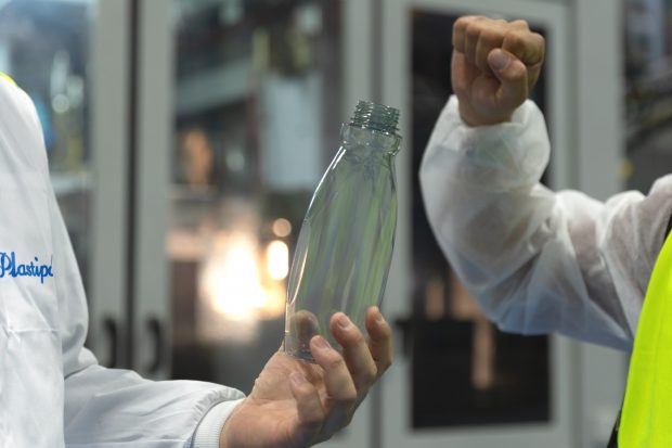 botella plástico