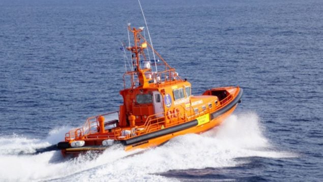 Rescatan a cuatro personas de una lancha hundida en Magaluf