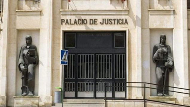 vecino, mordiscos, Murcia, presidente de la comunidad, juicio, condena