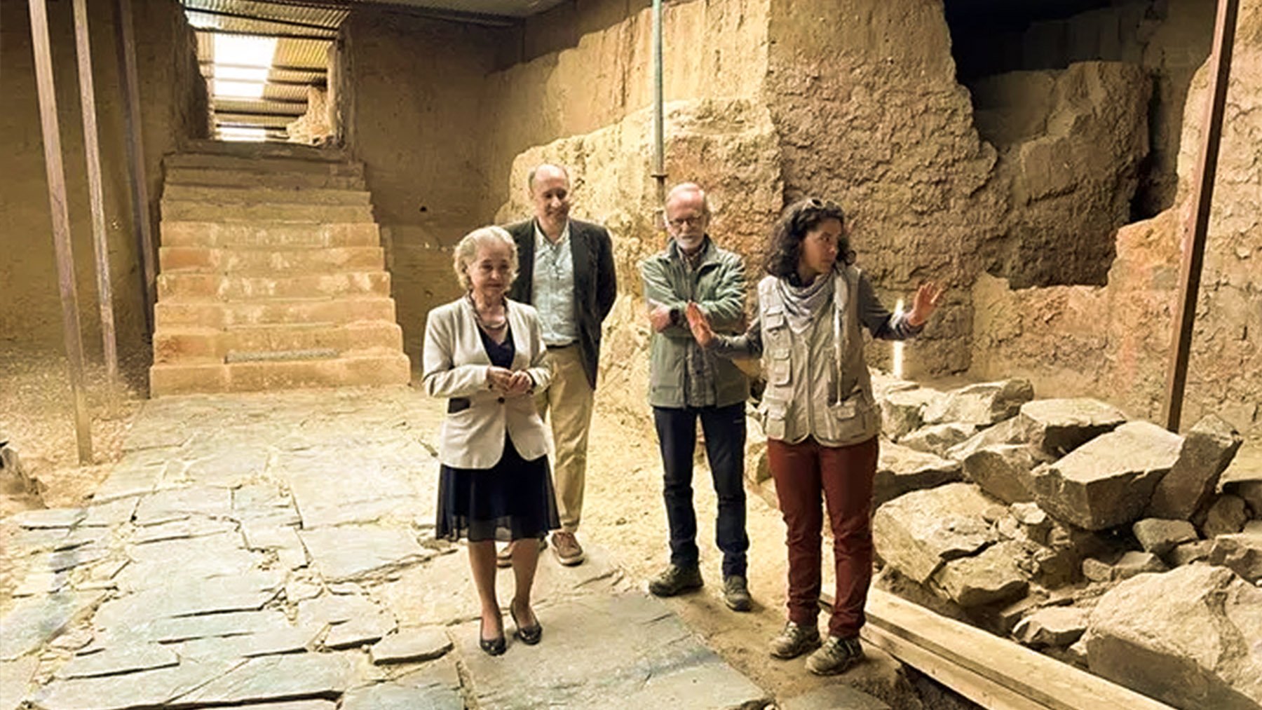 La consejera Mercedes Vaquera en Casas del Turuñuelo. Foto: Junta de Extremadura.