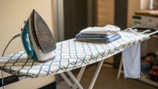 Plancha de ropa, ropa, trucos de limpieza, trucos