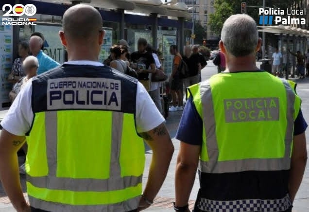 Detenidos cinco conocidos carteristas rumanos por varios robos en el centro de Palma