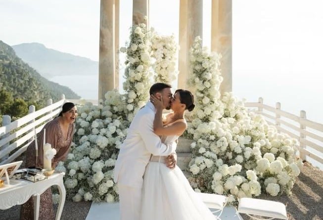 Boda de Rels B y Nicole Betancur en Mallorca.