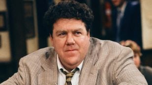 Muere George Wendt