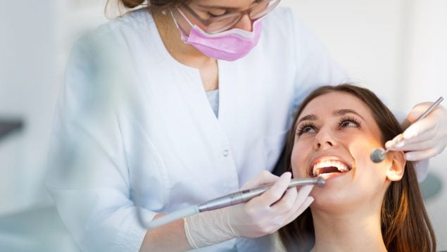 El Supremo tumba el recurso del País Vasco y respalda al Consejo de Dentistas en el conflicto por la homologación de títulos