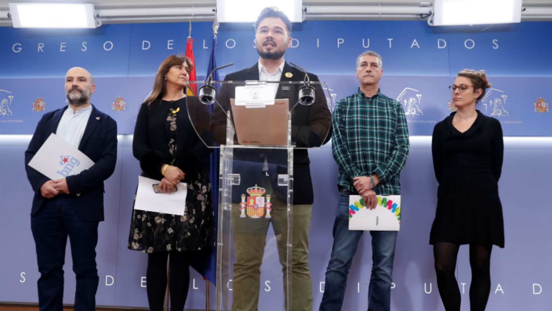 Rufián lee un manifiesto en el Congreso. (EP)