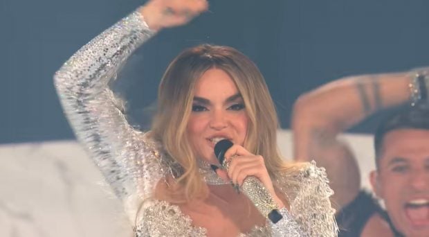 Melody cumple su promesa con David Broncano durante su actuación en Eurovisión 2025. (YouTube)