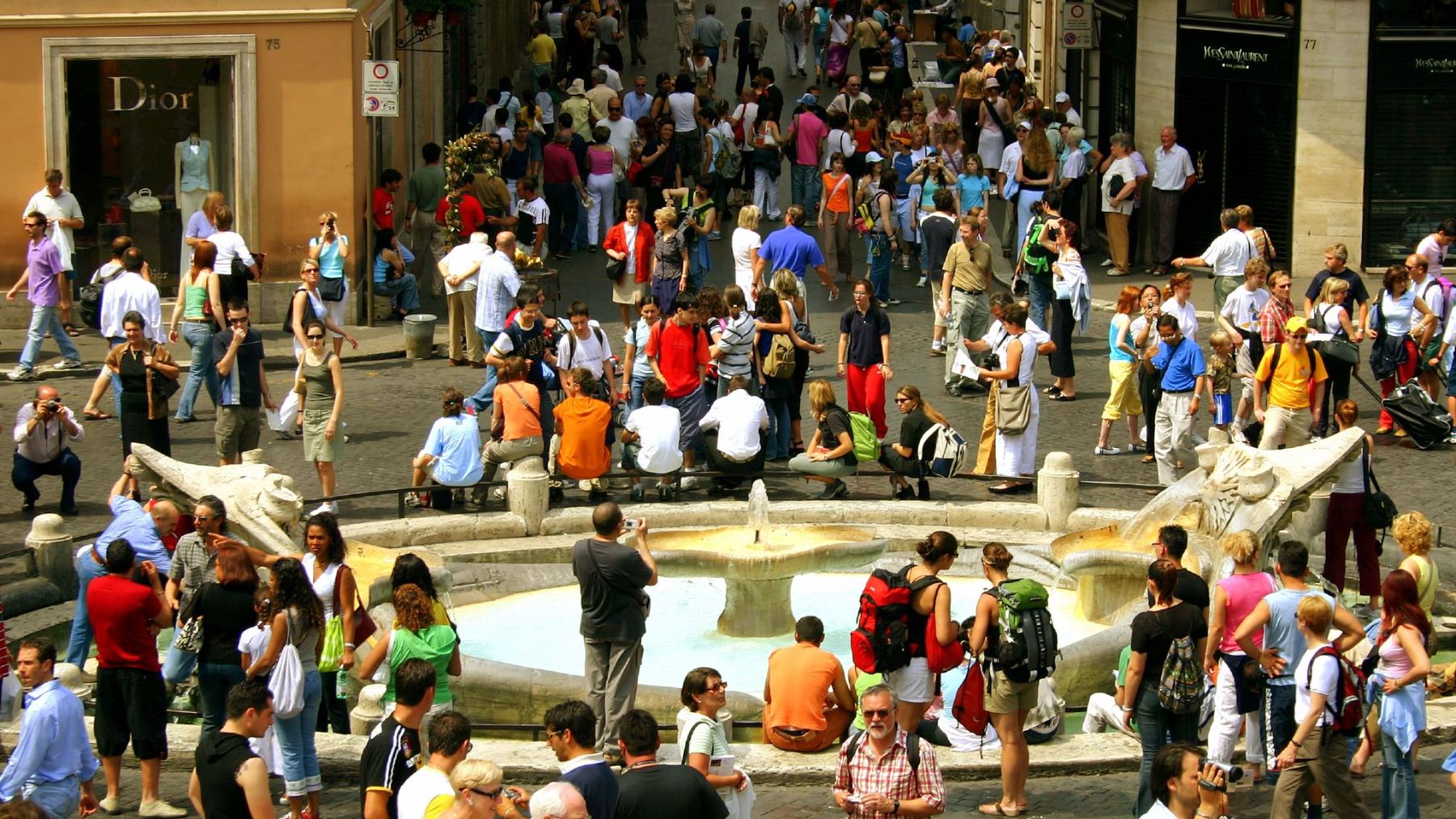 Turistas. (Idealista)