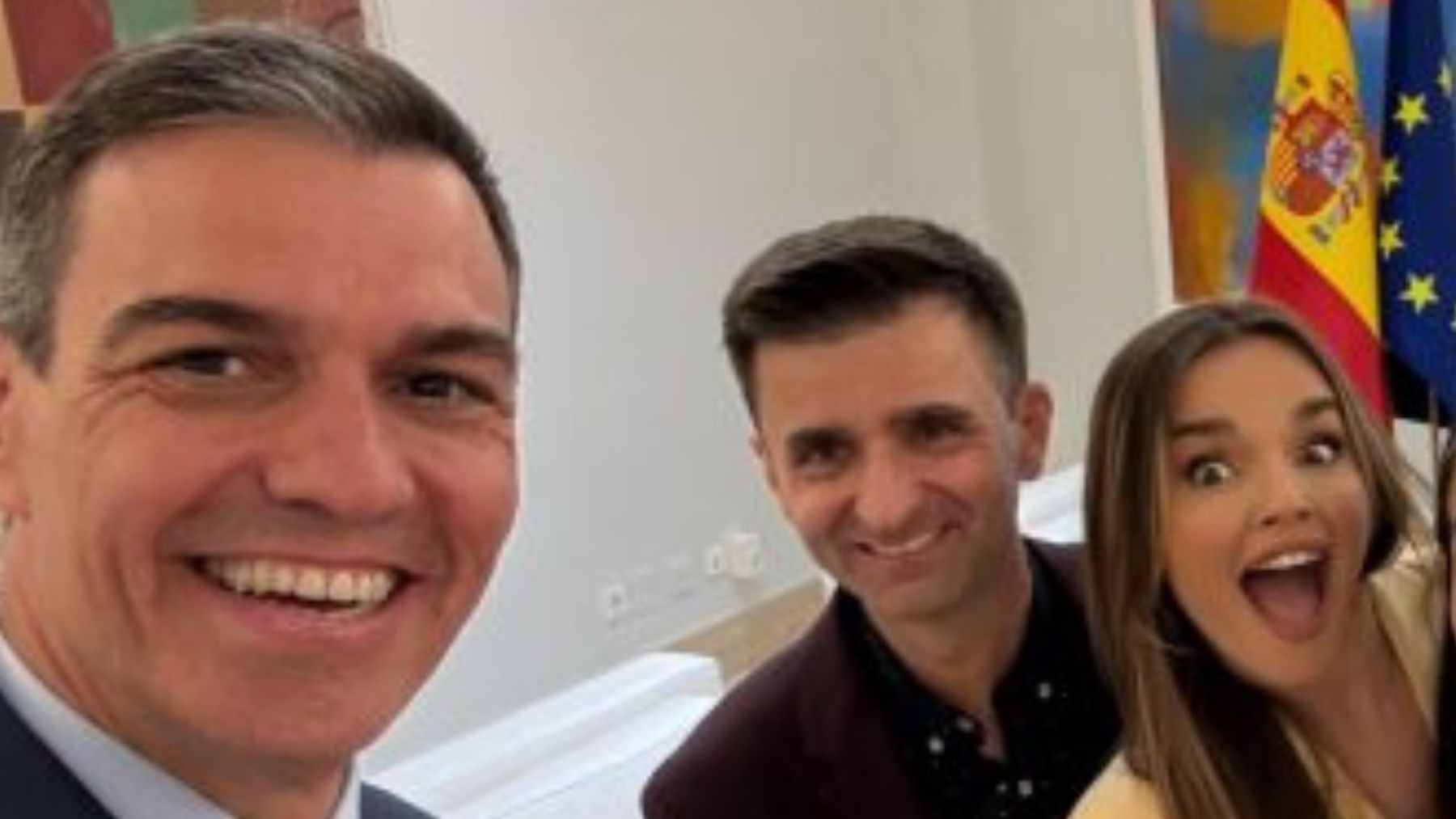 Pedro Sánchez, José Pablo López y Melody en La Moncloa.