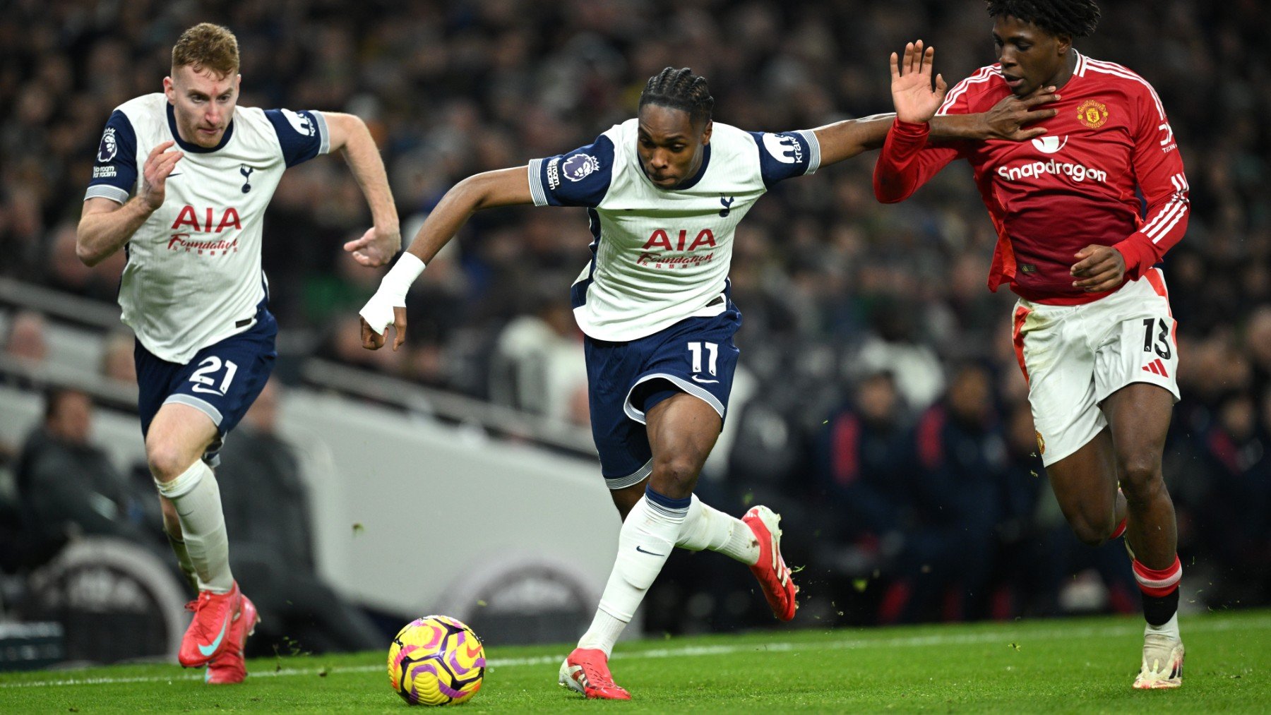 Imagen del enfrentamiento entre el Manchester United y Tottenham. (Getty)