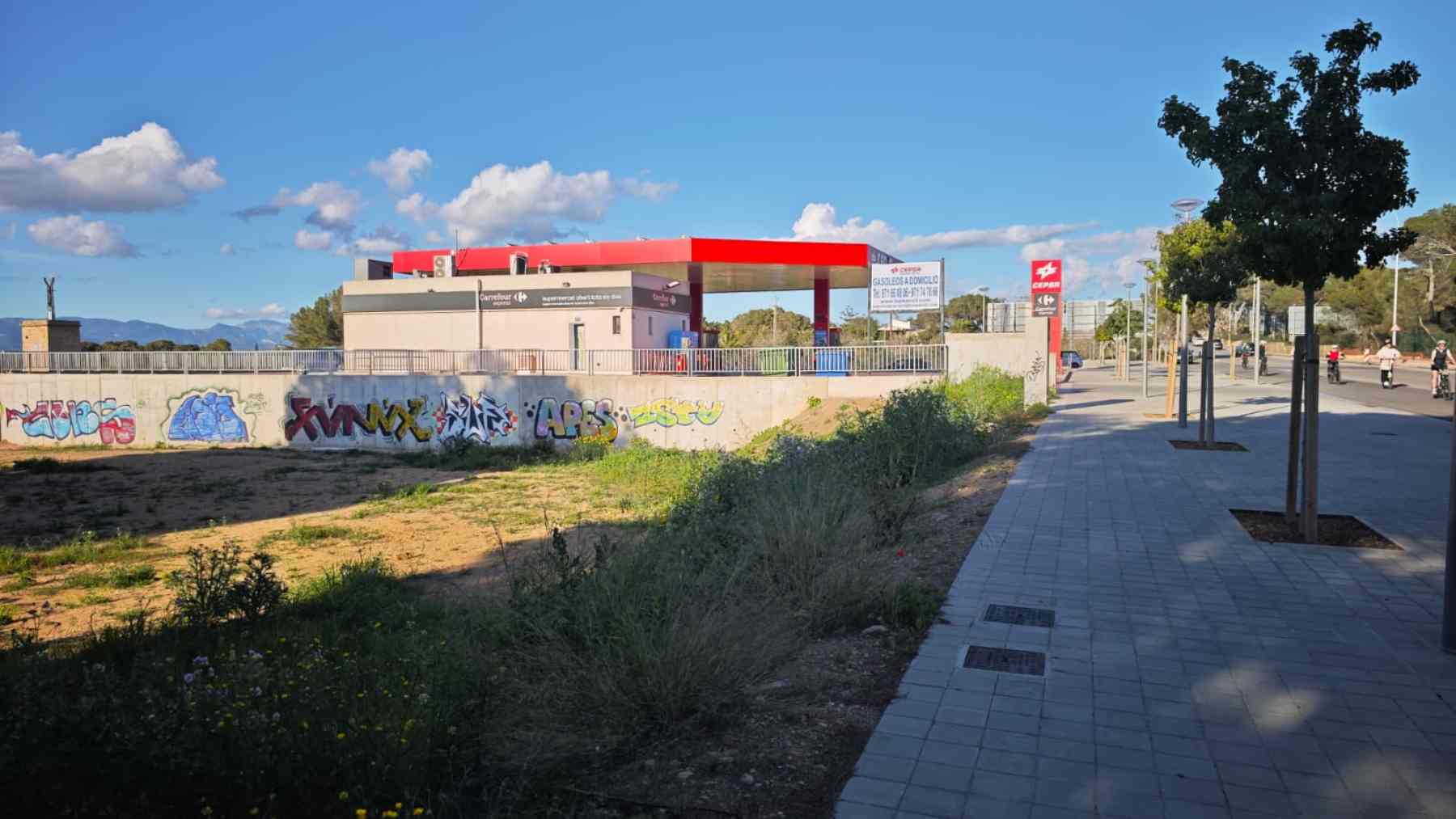 Solar que ocupará el nuevo aparcamiento municipal en Playa de Palma.